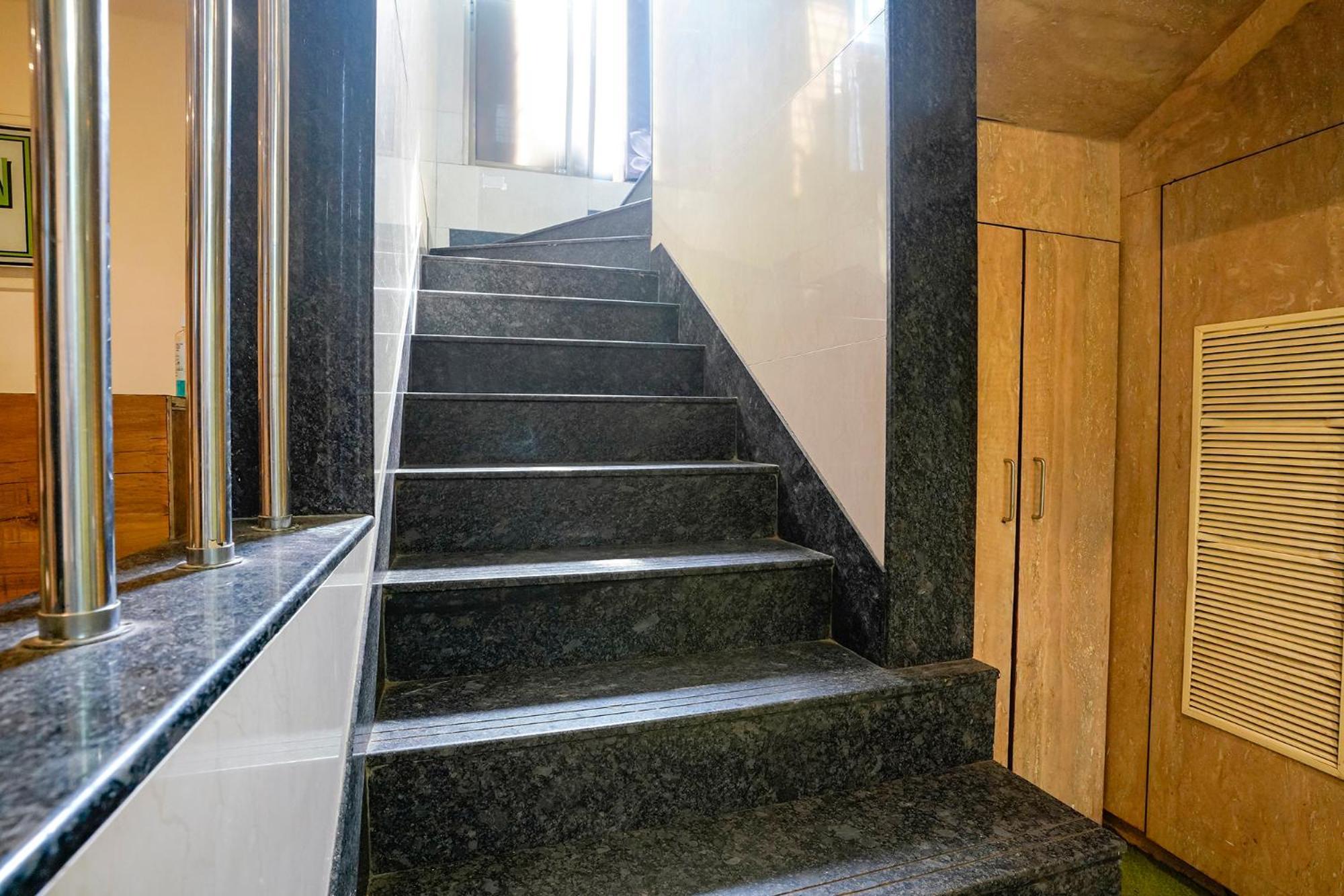 Fabhotel Regal Inn Bombaj Zewnętrze zdjęcie