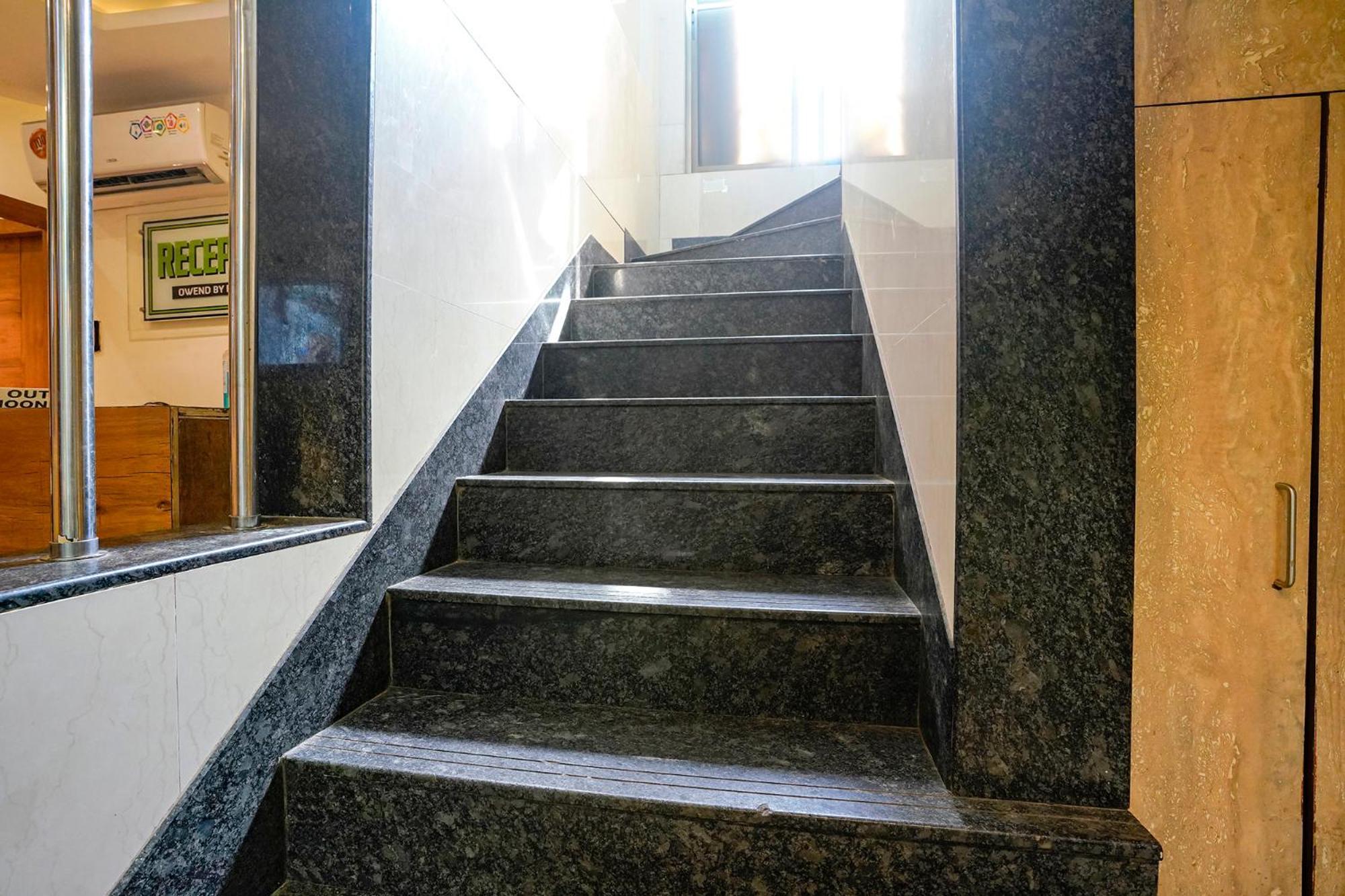 Fabhotel Regal Inn Bombaj Zewnętrze zdjęcie